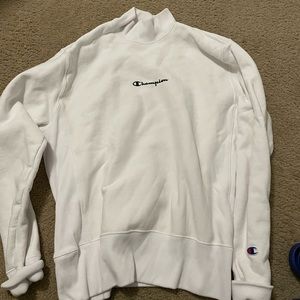 White champion sweatshirt